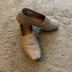 Toms slip on shoes